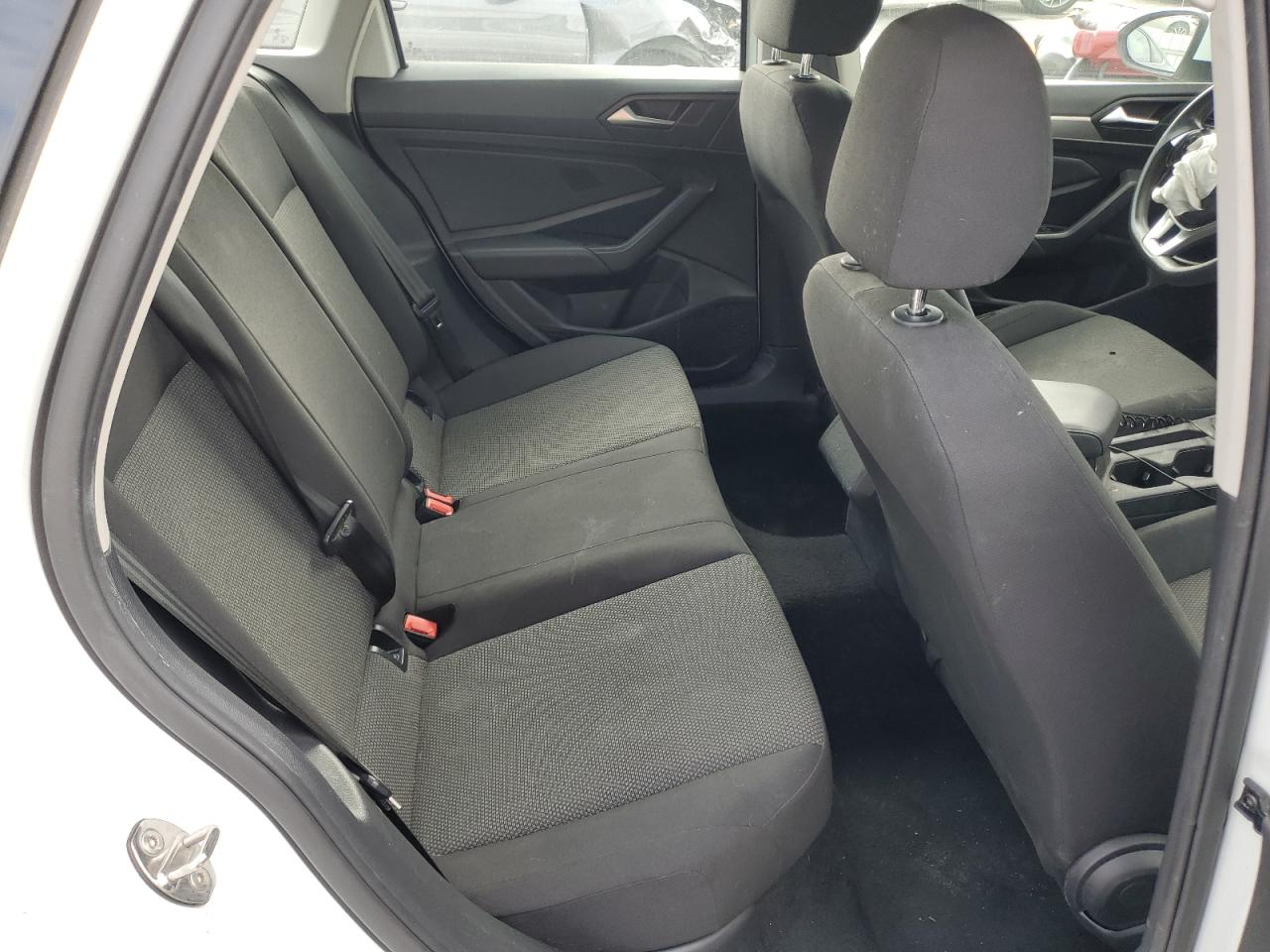 2019 Volkswagen Jetta - Image 11