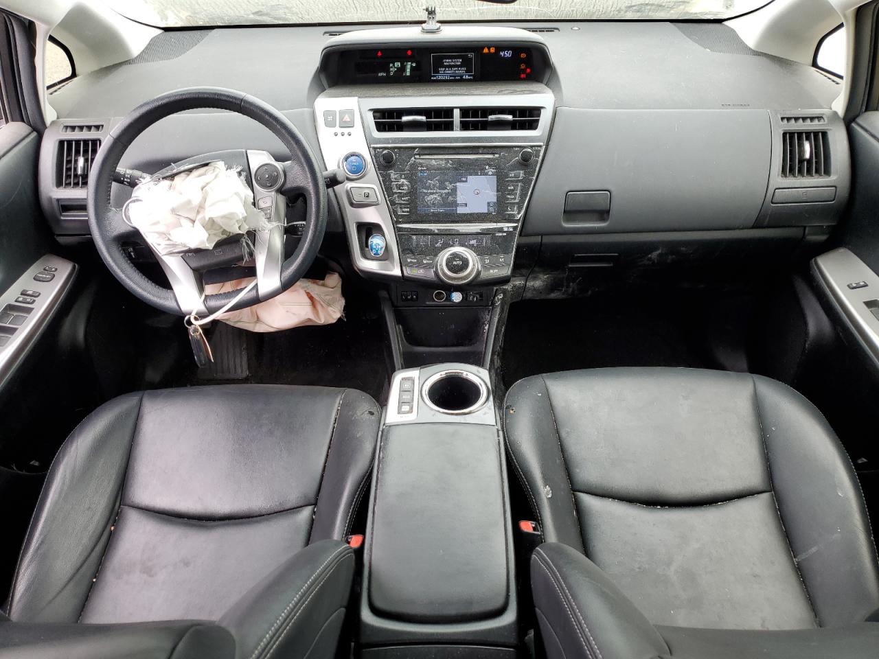 2015 Toyota Prius - Image 8