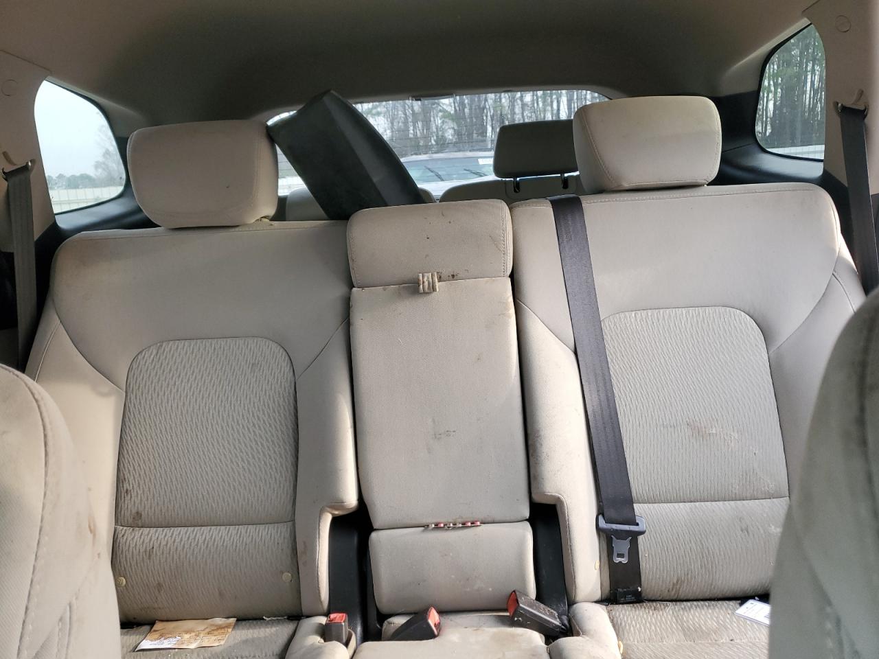 2017 Hyundai Santa Fe - Image 10