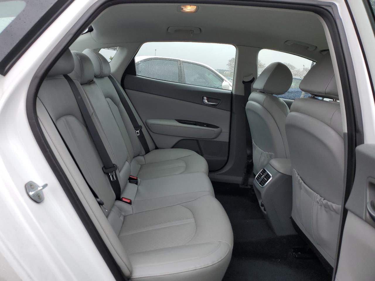 2016 Kia Optima - Image 10