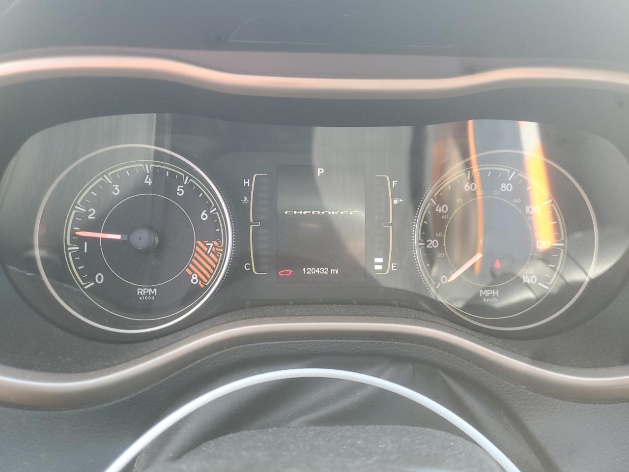 2014 Jeep Grand Cherokee - Image 9
