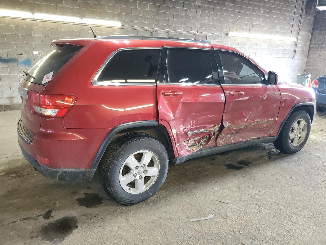 2011 Jeep Grand Cherokee - Image 3