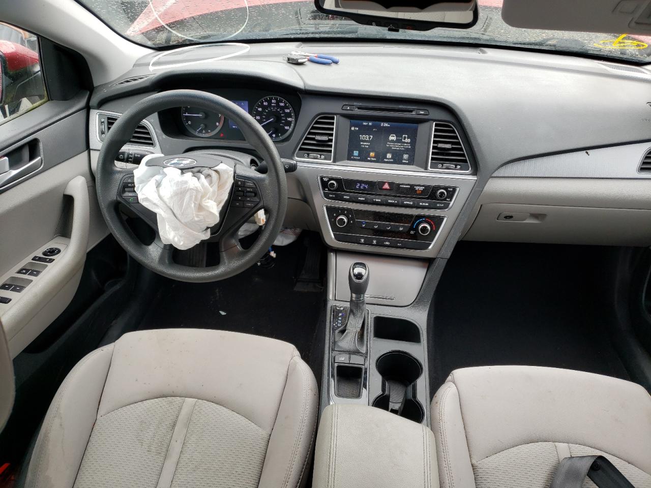 2016 Hyundai Sonata - Image 8
