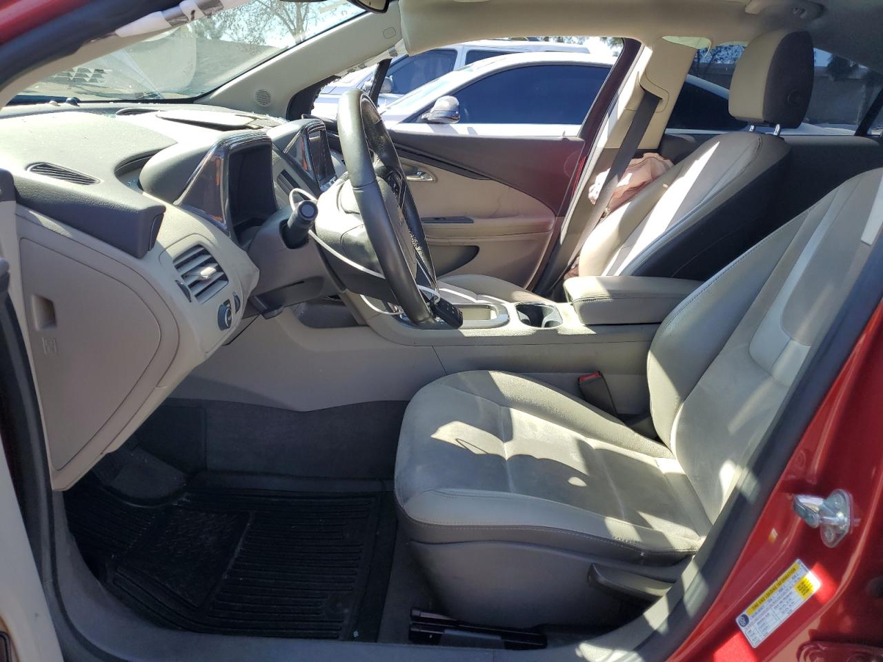 2015 Chevrolet Volt - Image 7