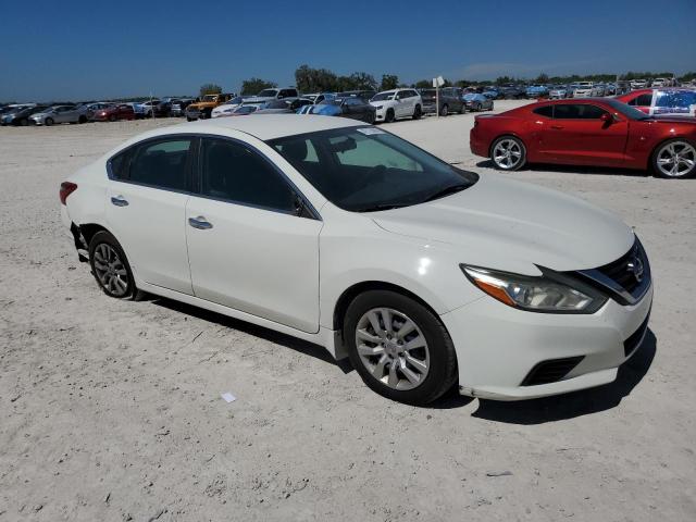  NISSAN ALTIMA 2018 Biały