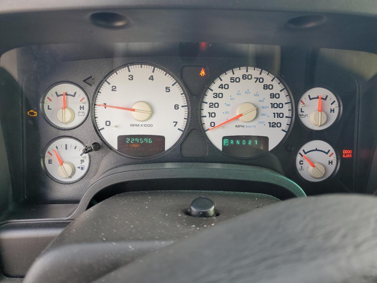 2003 Dodge RAM - Image 9