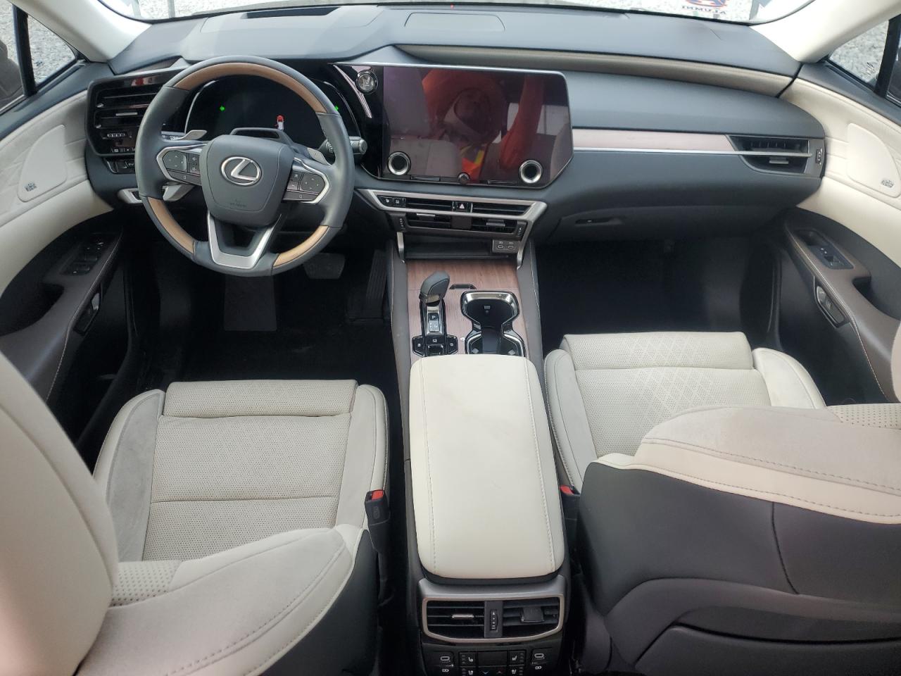 2024 Lexus RX - Image 8