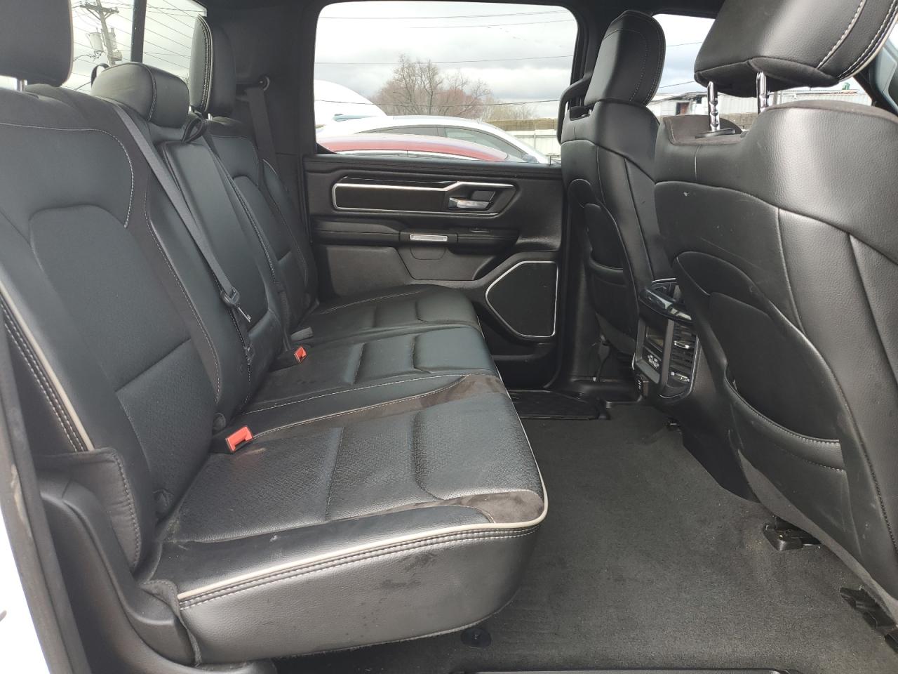 2022 RAM 1500 - Image 11