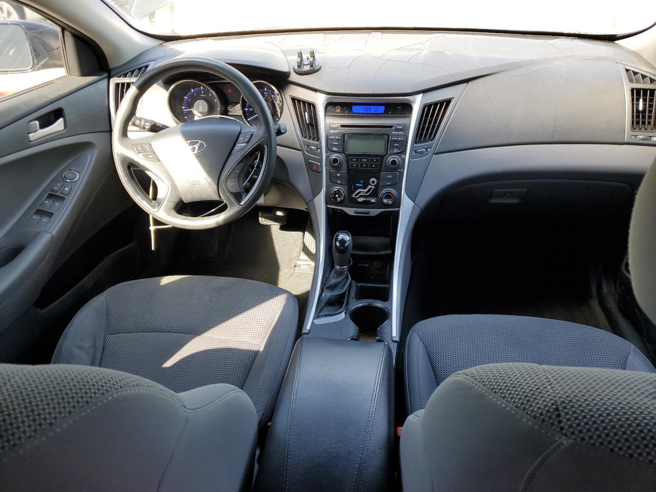 2013 Hyundai Sonata - Image 8