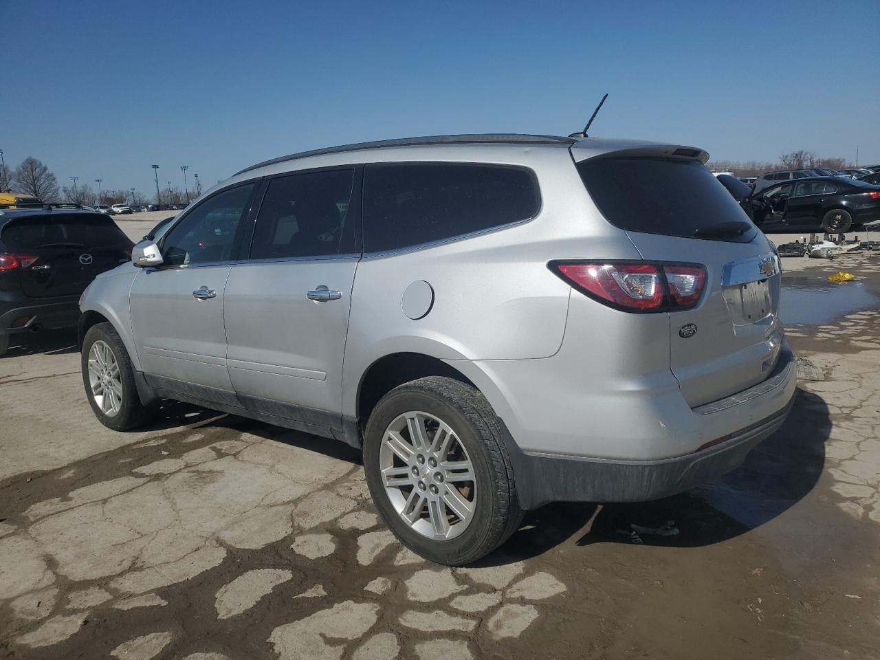 2015 Chevrolet Traverse - Image 2
