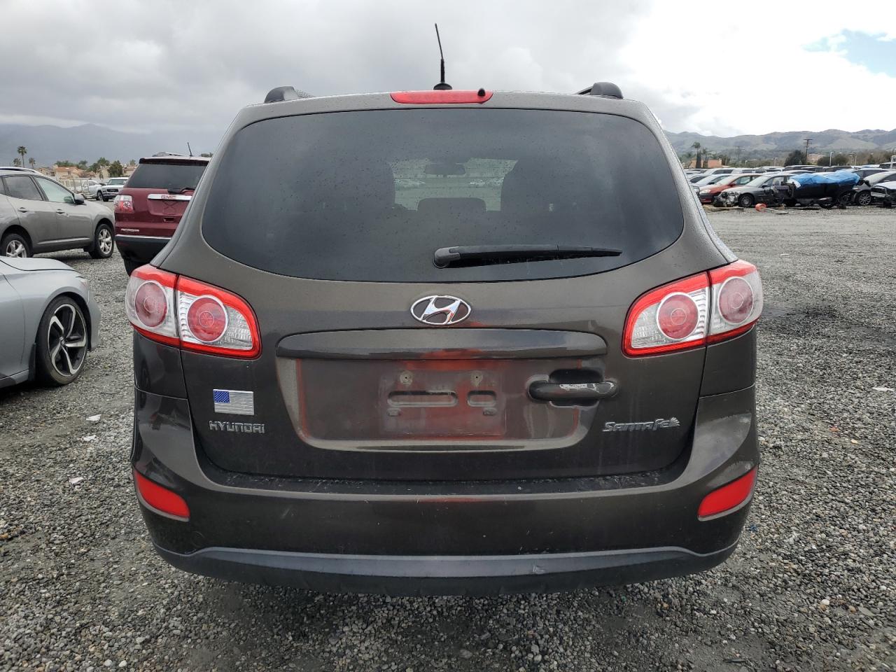 2011 Hyundai Santa Fe - Image 6