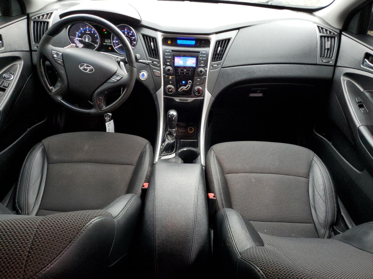 2013 Hyundai Sonata - Image 8