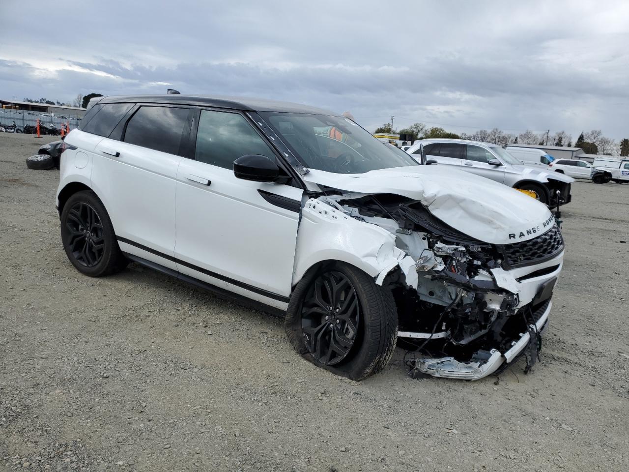 2023 Land Rover Range Rover - Image 4