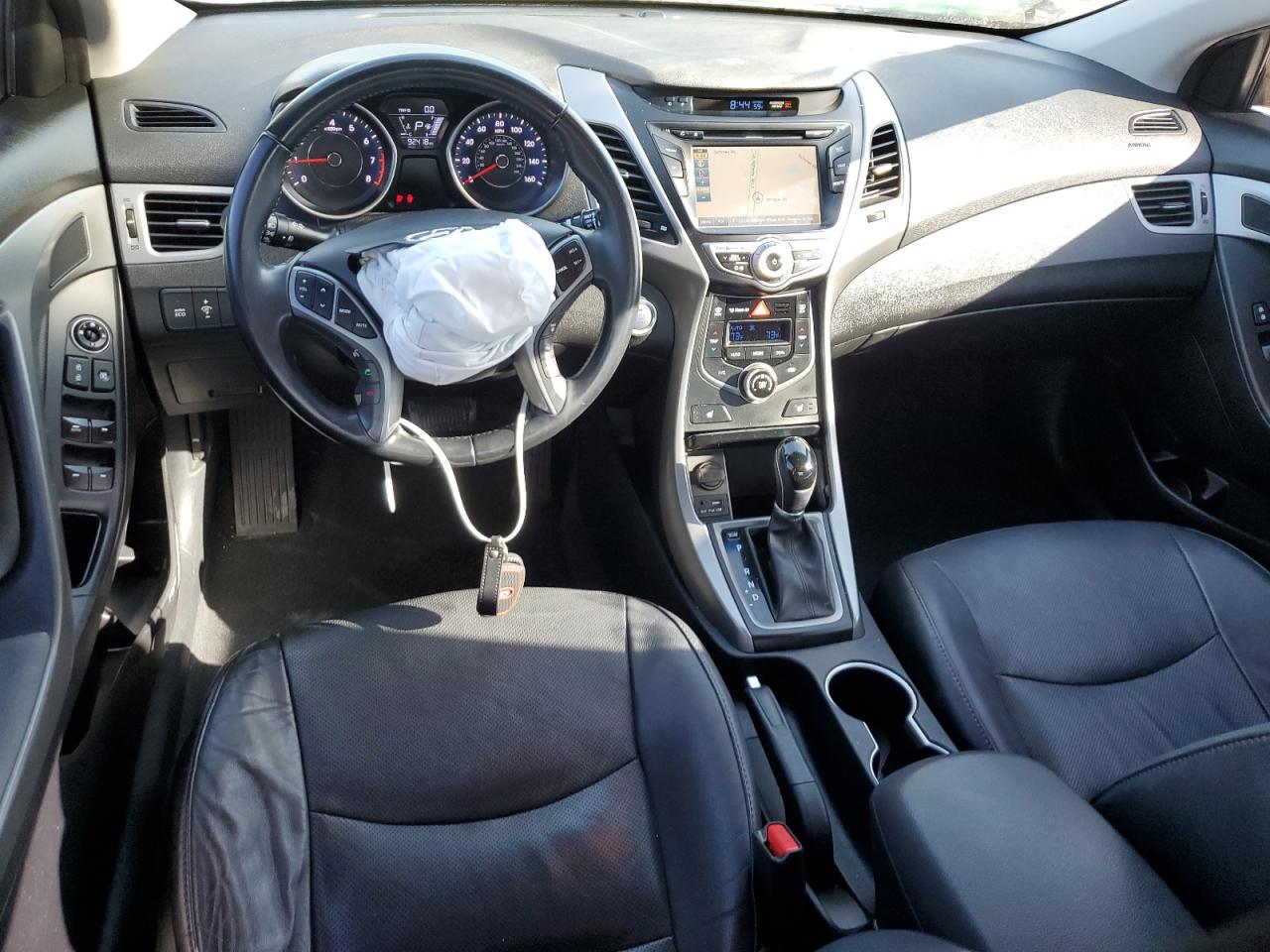 2016 Hyundai Elantra - Image 8