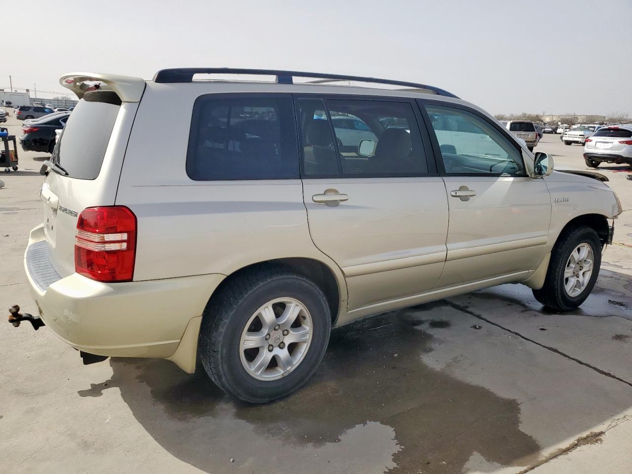 2002 Toyota Highlander - Image 3