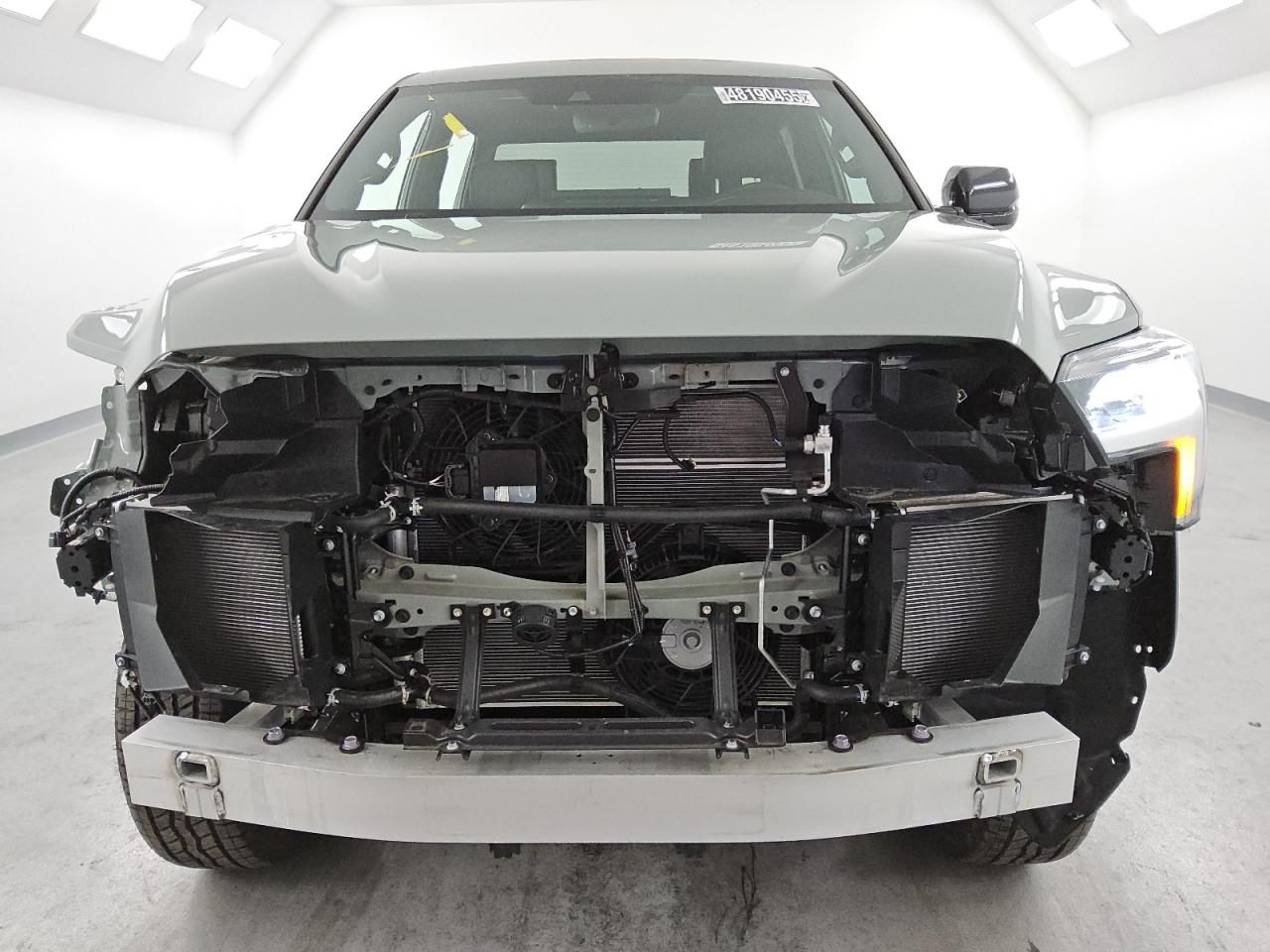 2025 Toyota Tundra Crewmax Limited продається в Van Nuys, CA - Front End