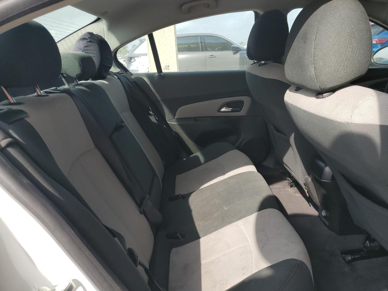 2011 Chevrolet Cruze - Image 10
