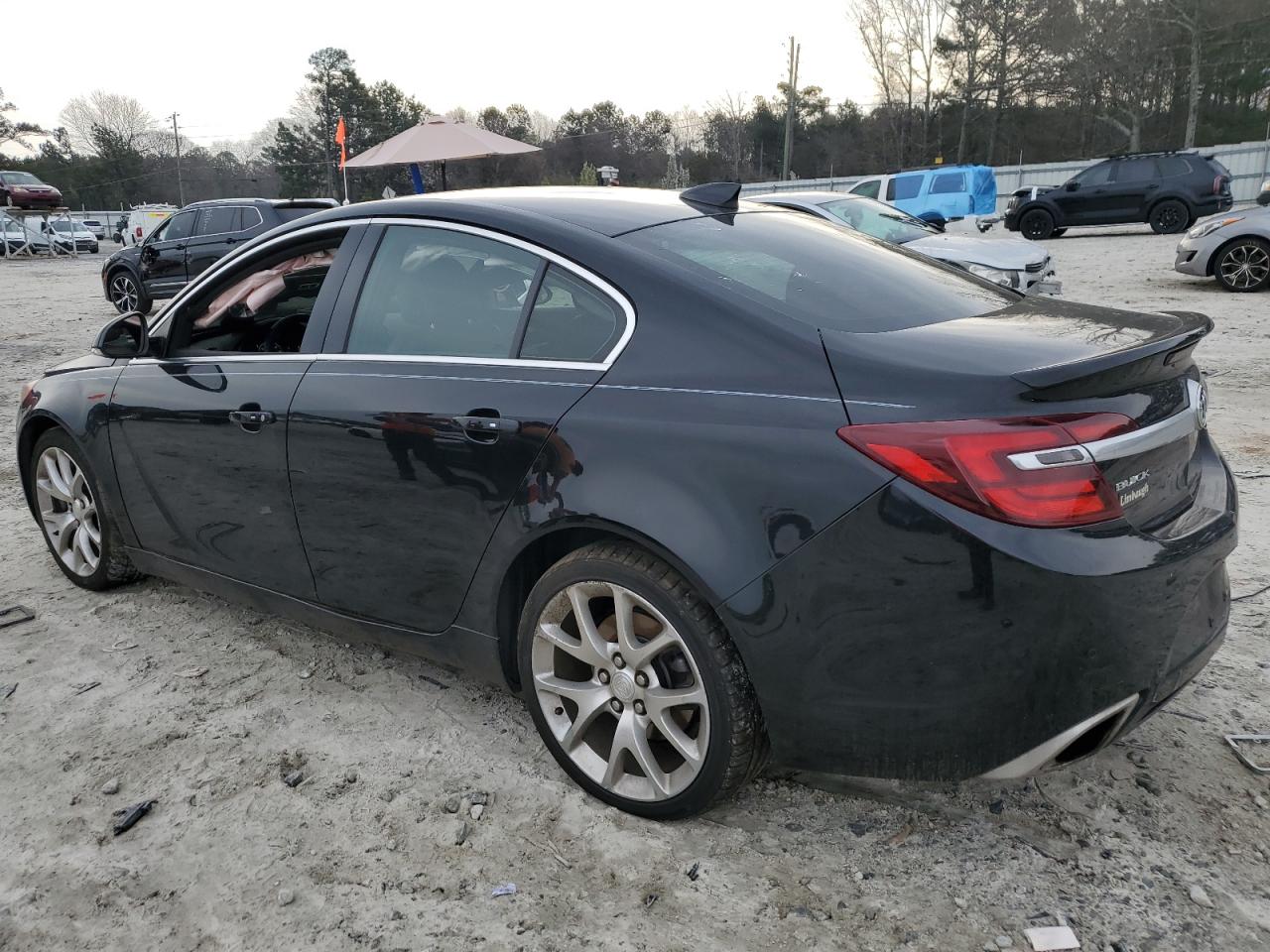 2016 Buick Regal - Image 2