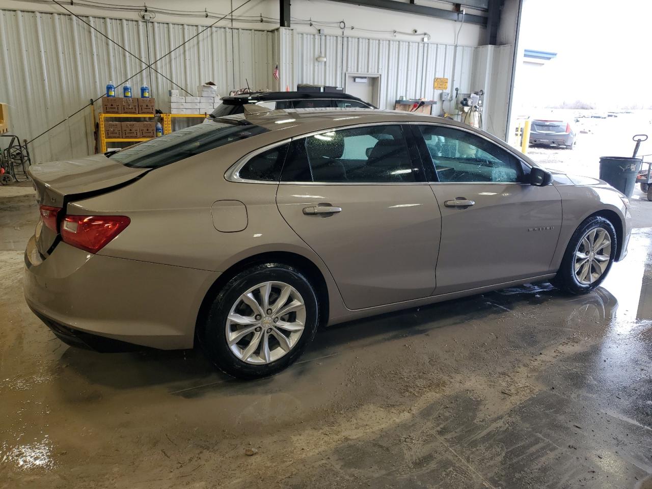 2023 Chevrolet Malibu - Image 3