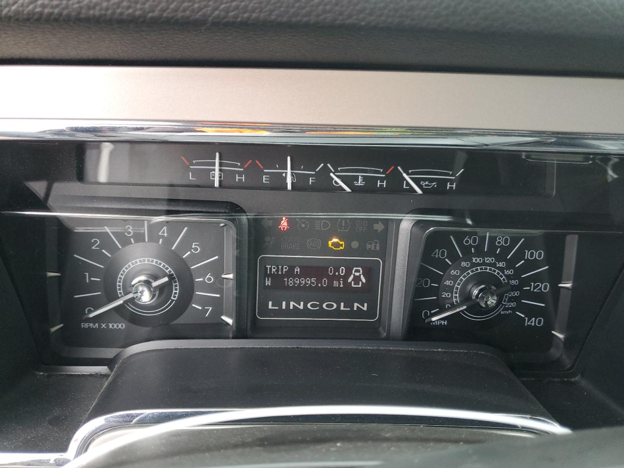 2008 Lincoln Navigator - Image 9