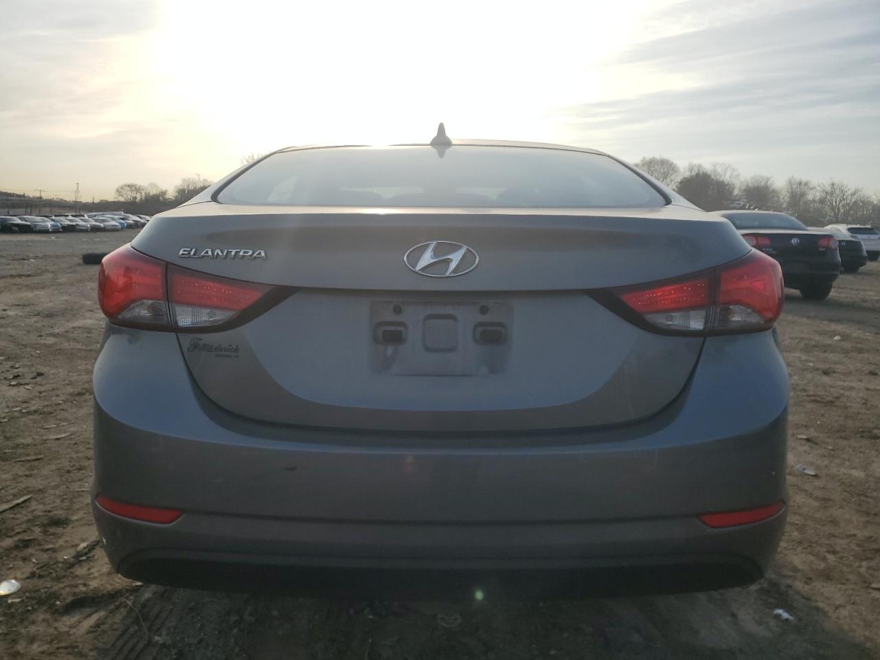 2014 Hyundai Elantra - Image 6