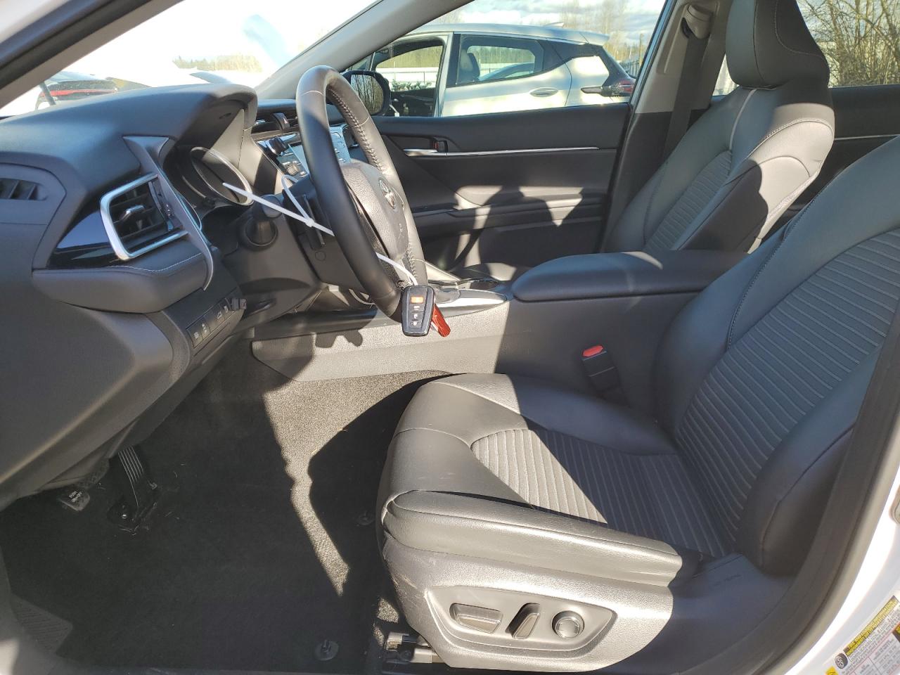 2018 Toyota Camry - Image 7