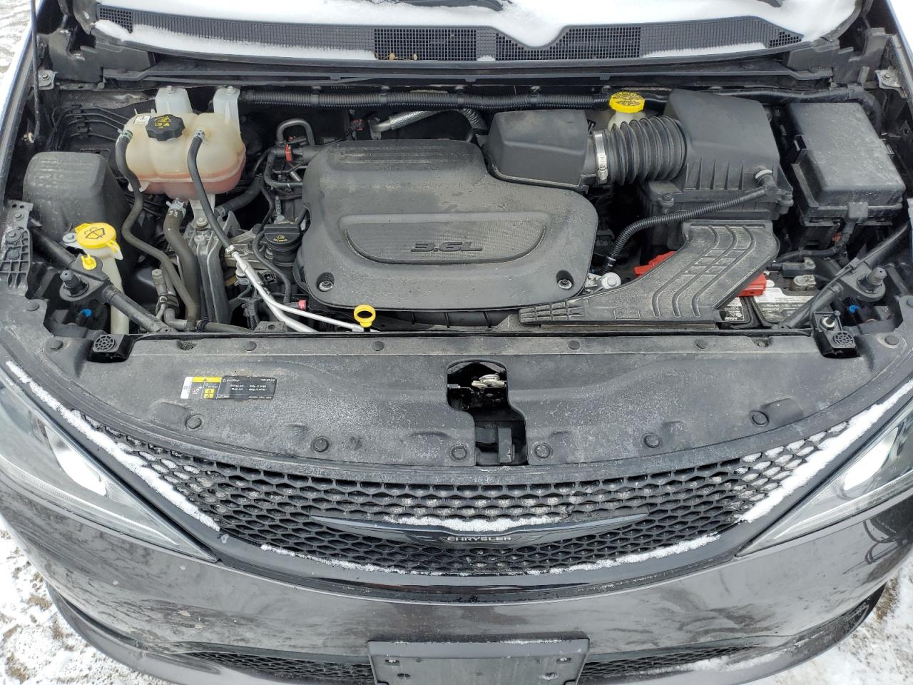 2020 Chrysler Pacifica - Image 12