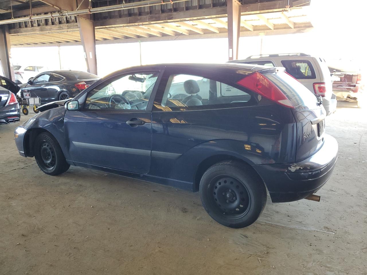 2004 Ford Focus - Image 2