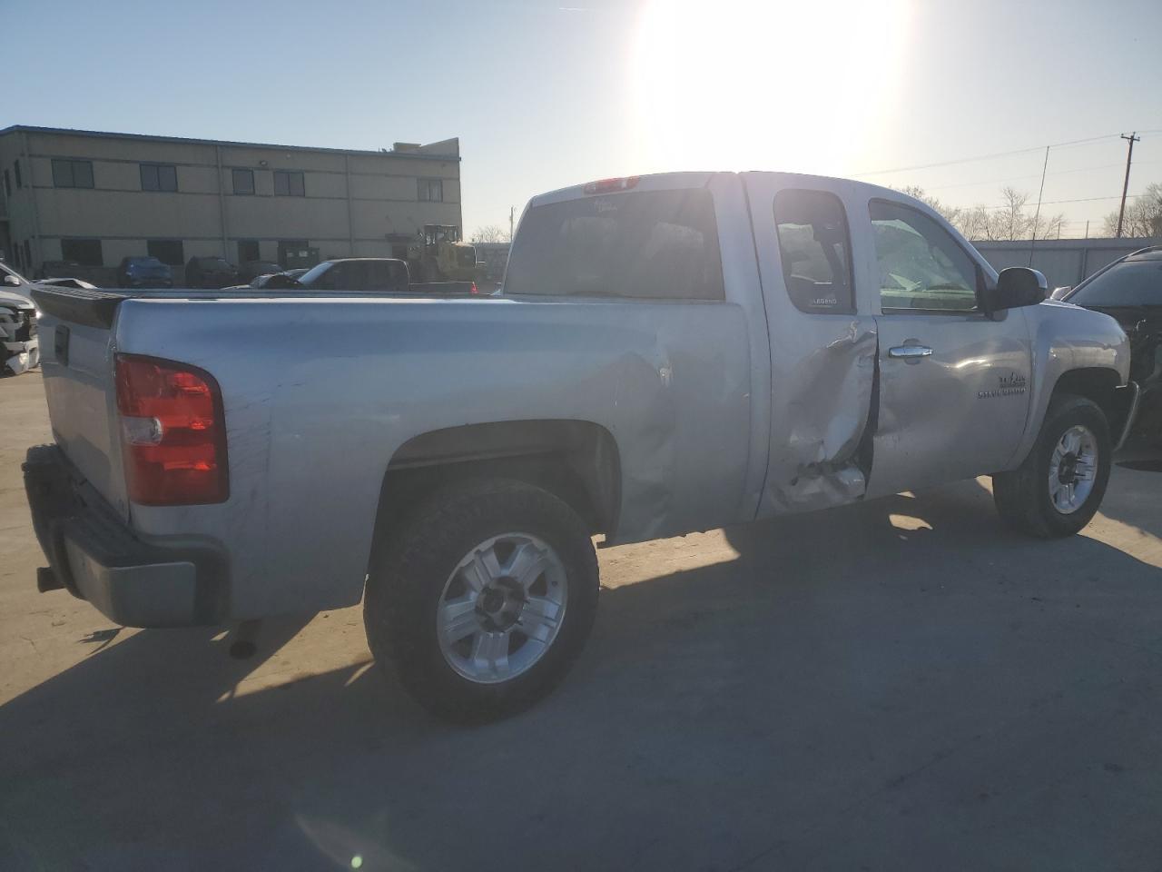 2012 Chevrolet Silverado - Image 3
