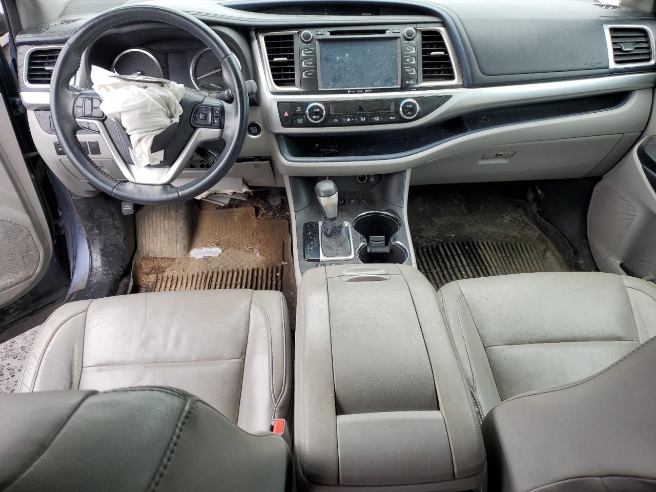2016 Toyota Highlander - Image 8