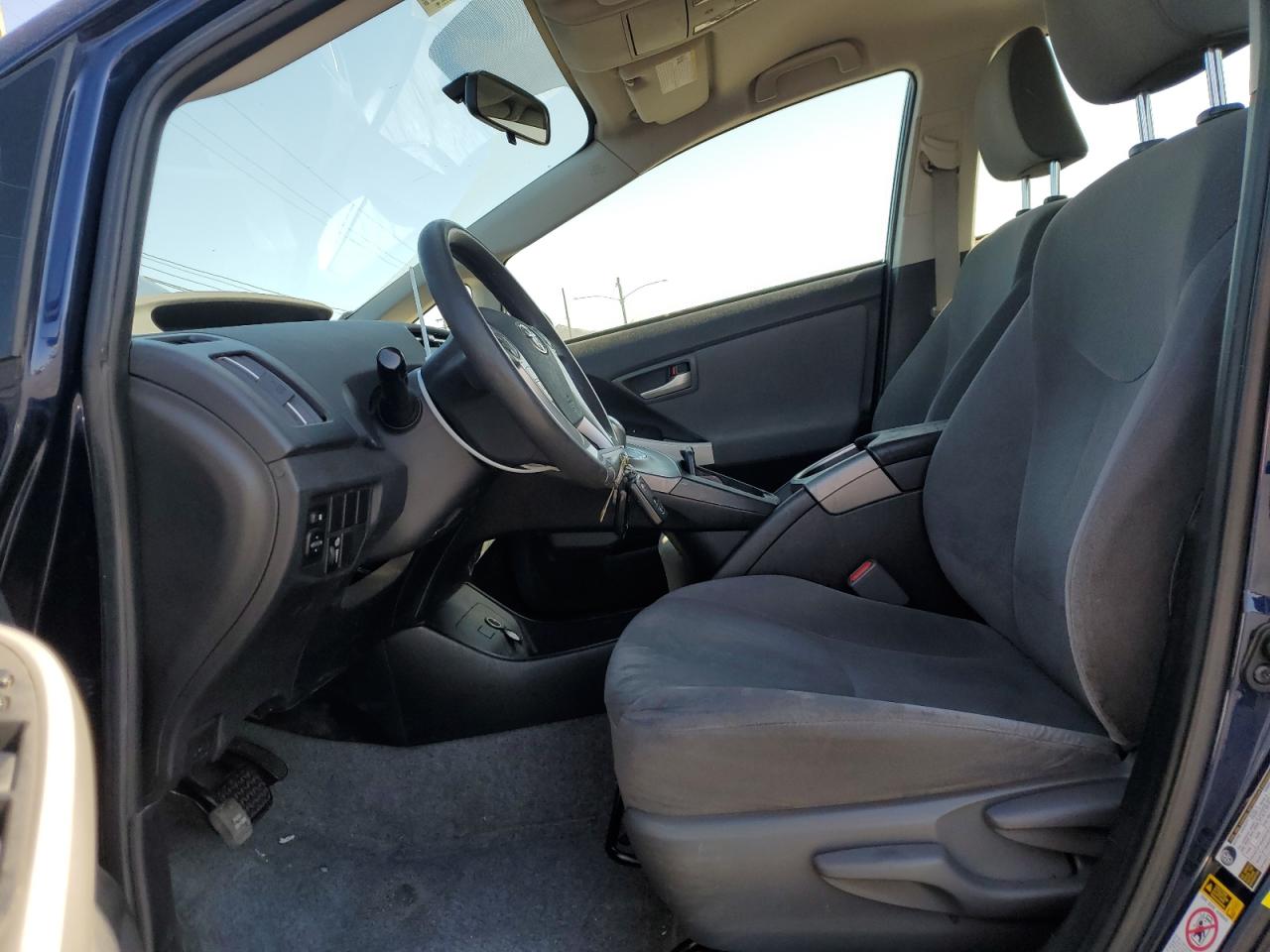 2015 Toyota Prius - Image 7