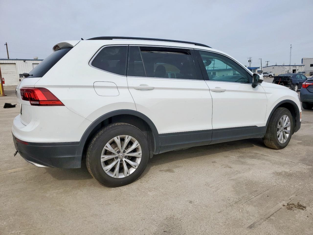 2019 Volkswagen Tiguan - Image 3