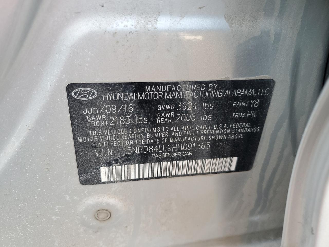 2017 Hyundai Elantra - Image 13