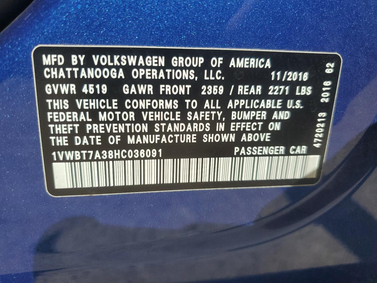 2017 Volkswagen Passat - Image 13