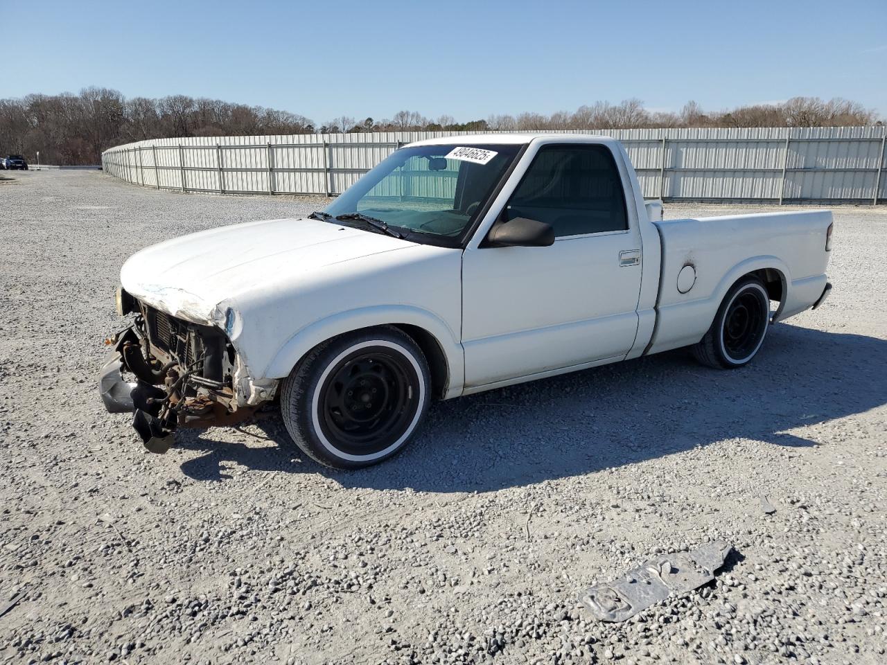 2000 Chevrolet S-10 Pickup - Image 1