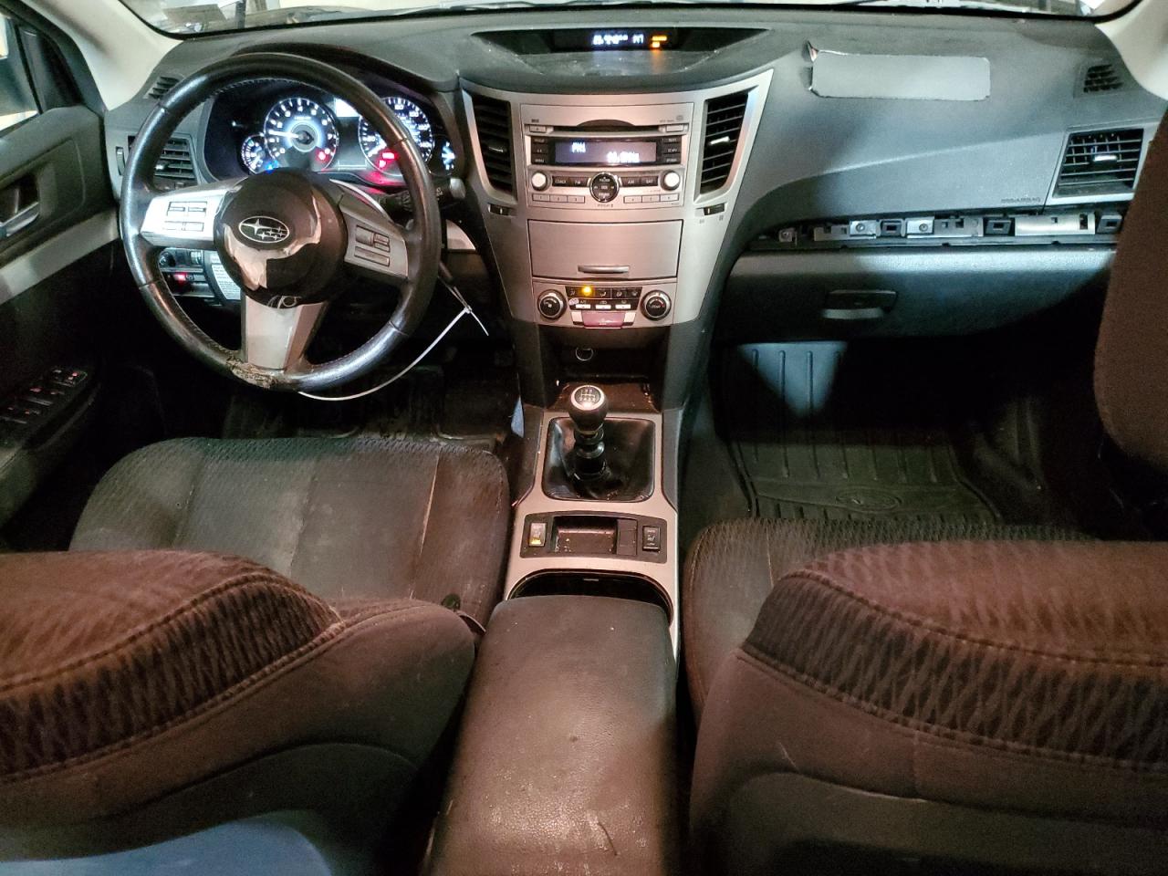 2010 Subaru Legacy - Image 8