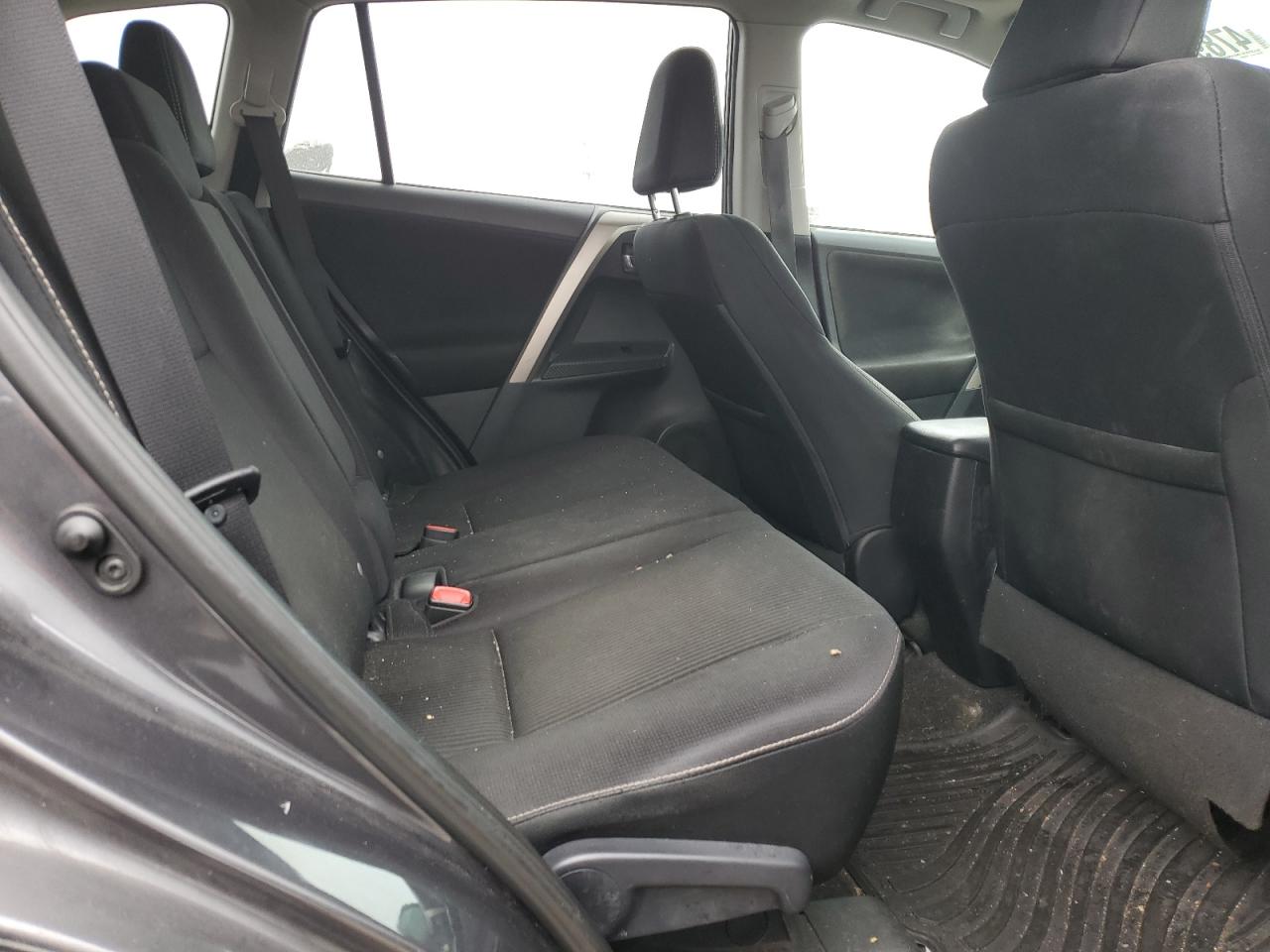2015 Toyota RAV 4 - Image 11