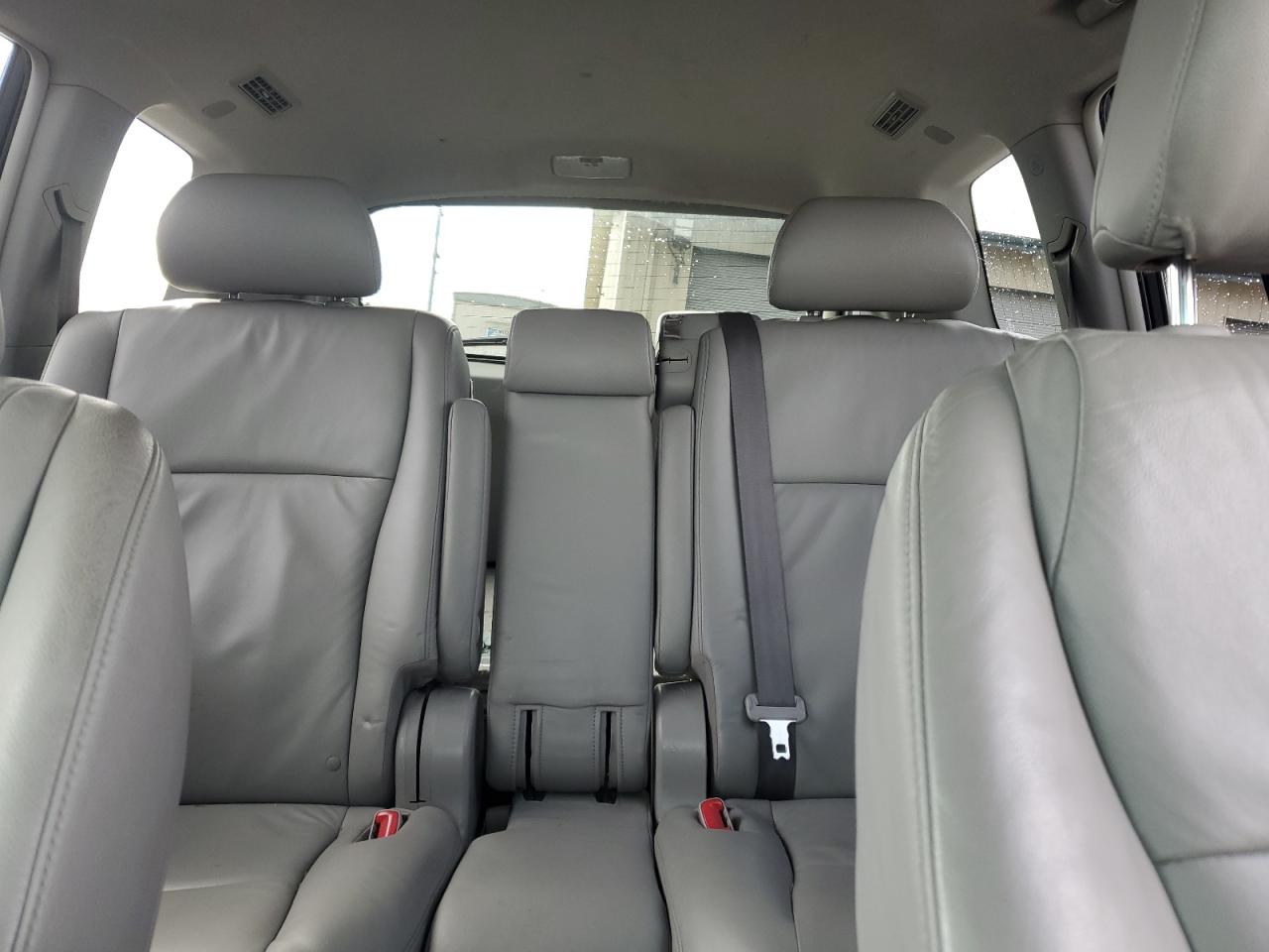 2011 Toyota Highlander - Image 10