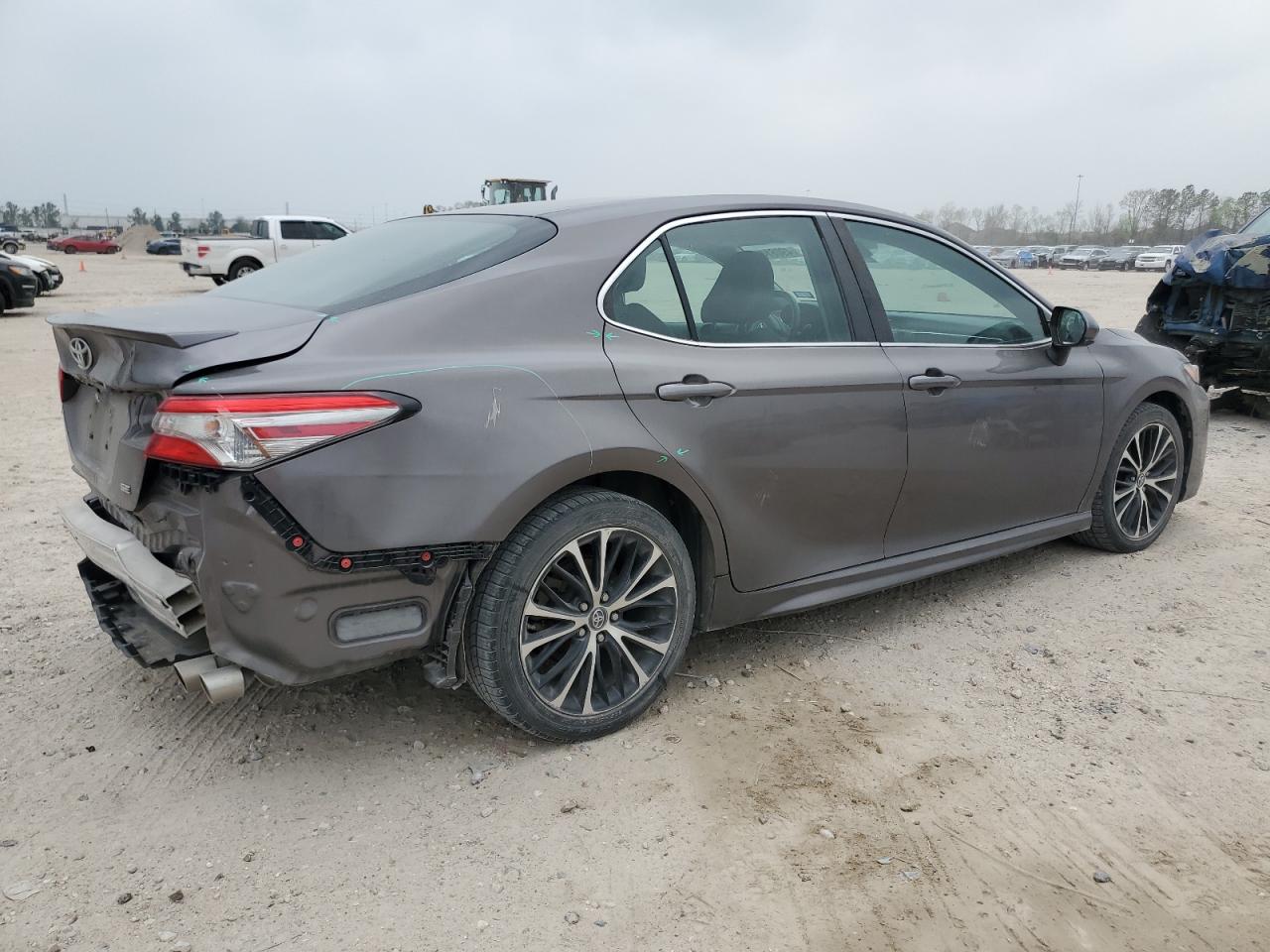 2018 Toyota Camry - Image 3
