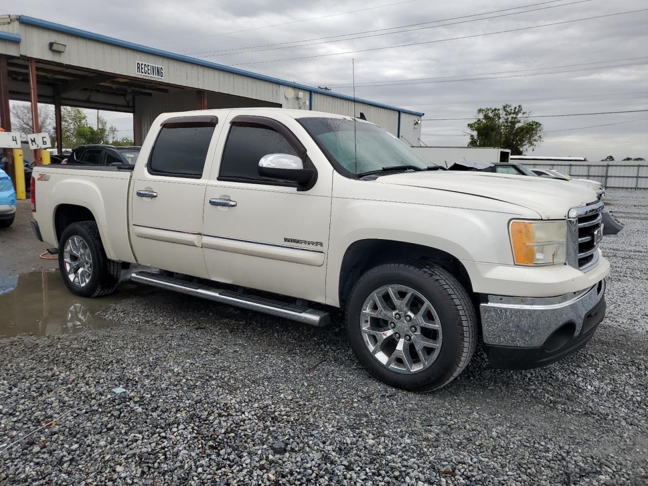2013 GMC Sierra - Image 4