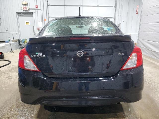  NISSAN VERSA 2019 Czarny