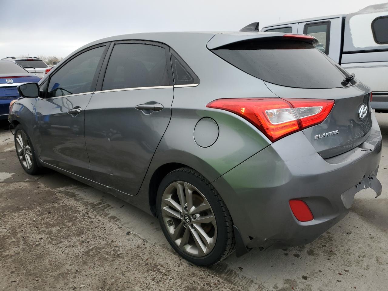 2016 Hyundai Elantra - Image 2