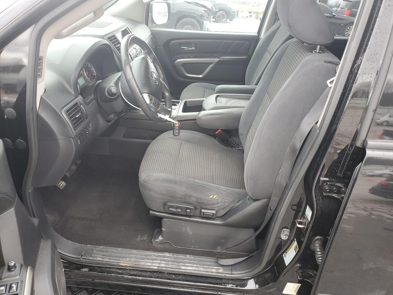 2015 Nissan Armada - Image 7