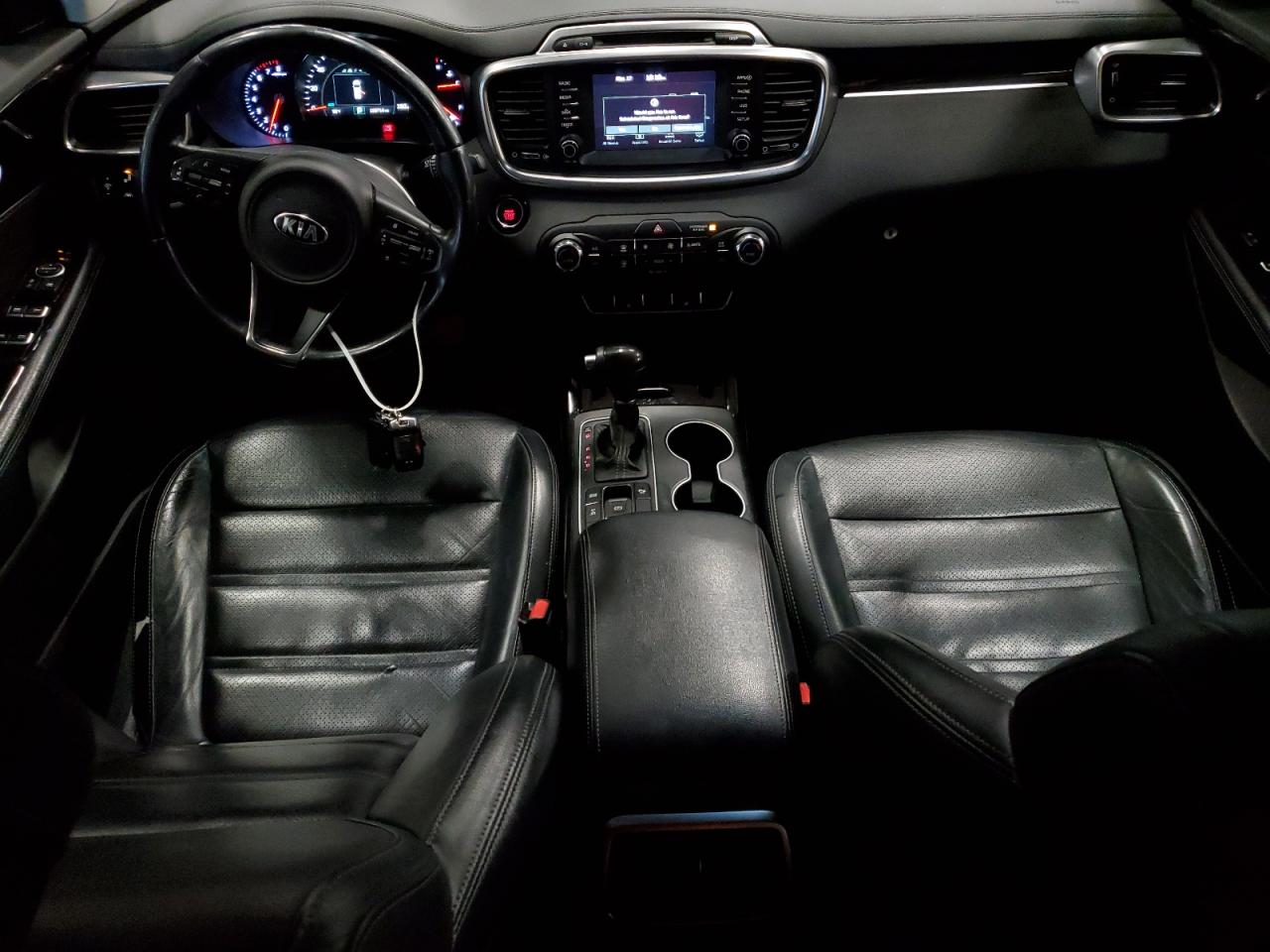 2017 Kia Sorento - Image 8