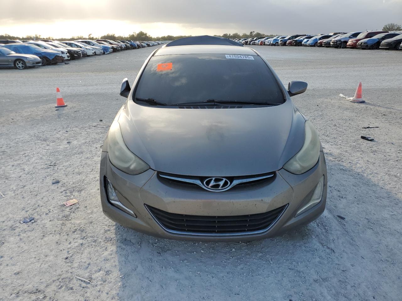 2015 Hyundai Elantra - Image 5