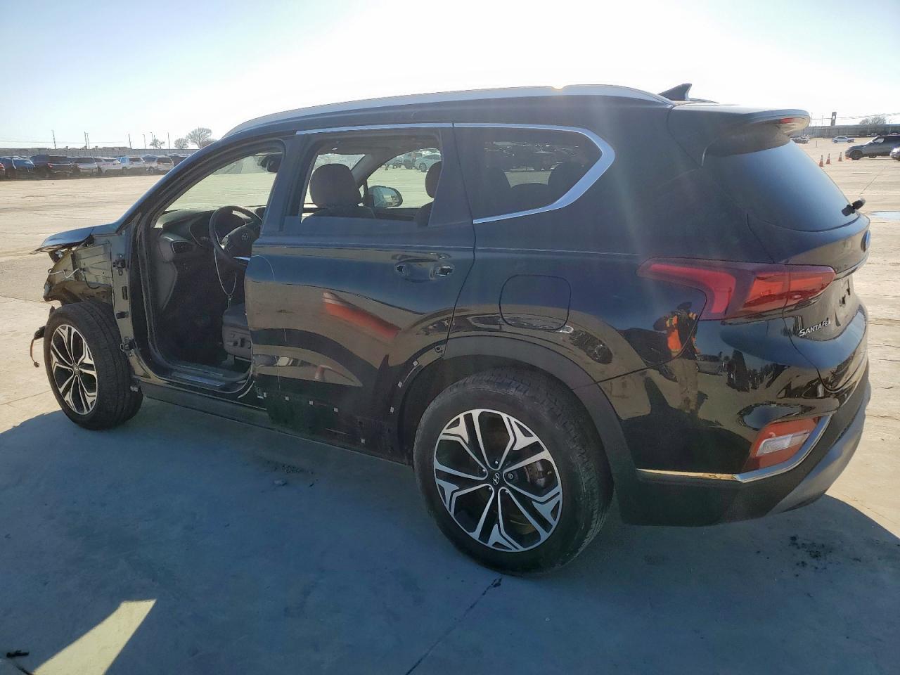 2019 Hyundai Santa Fe - Image 2