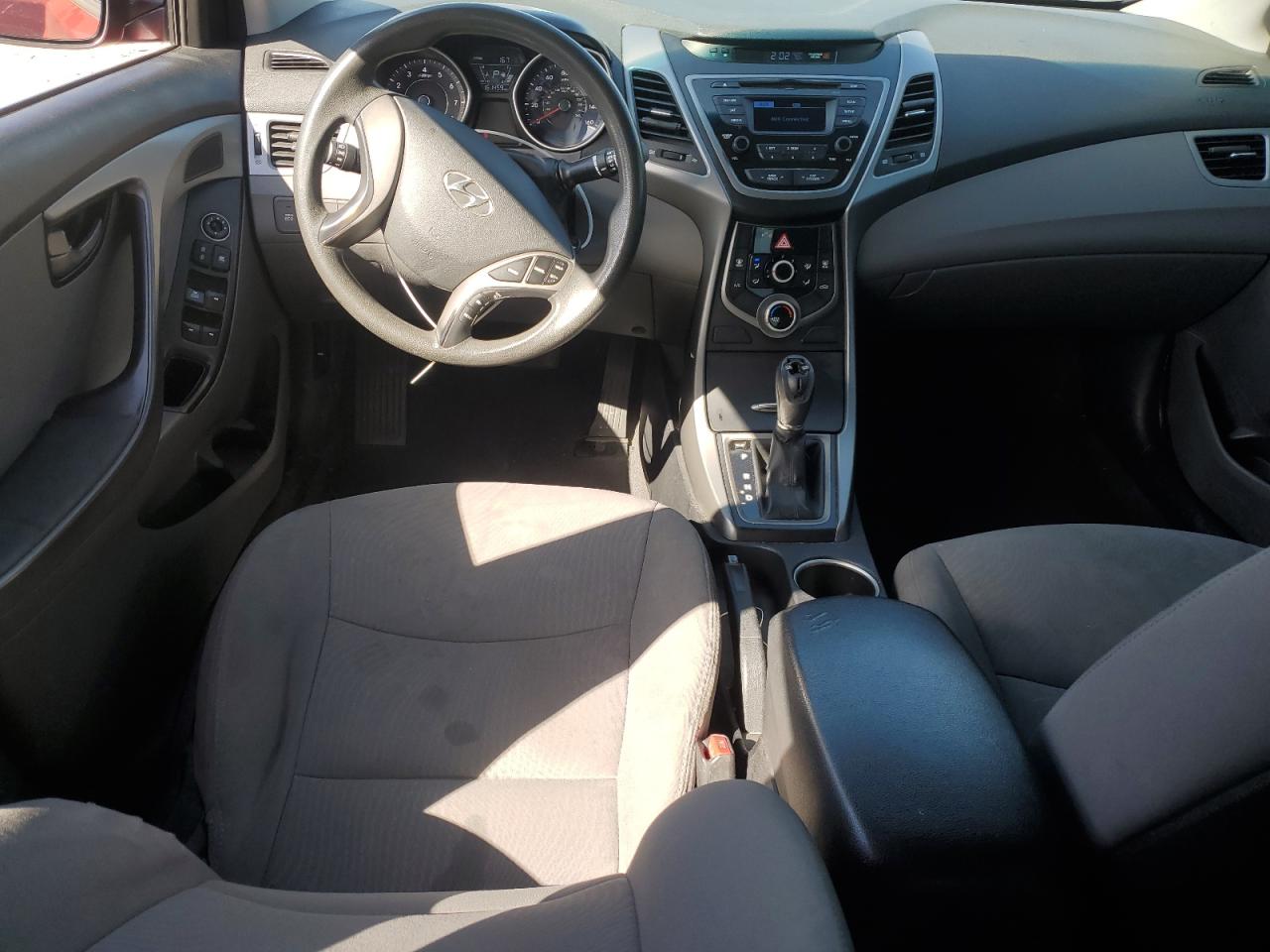 2014 Hyundai Elantra - Image 8