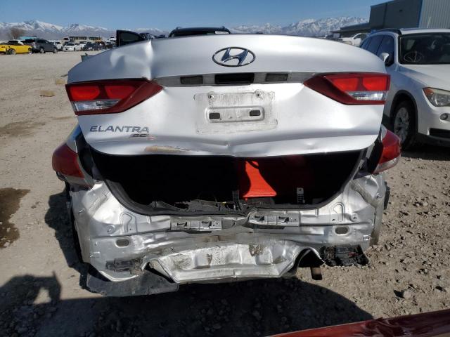  HYUNDAI ELANTRA 2017 Серебристый