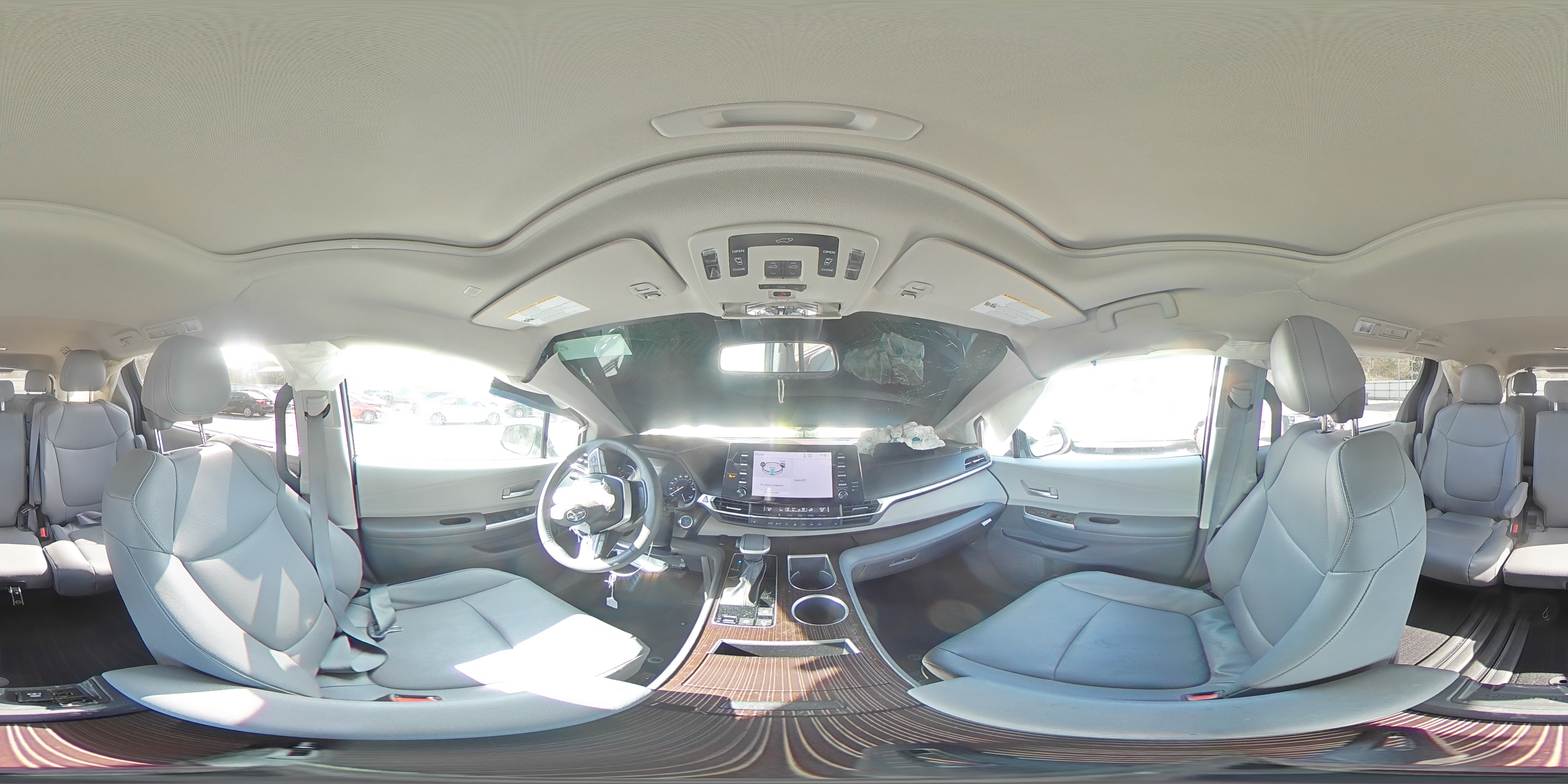 2023 Toyota Sienna - Image 13