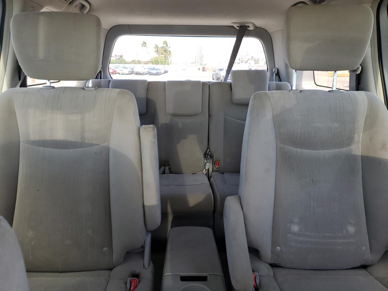 2016 Nissan Quest - Image 10